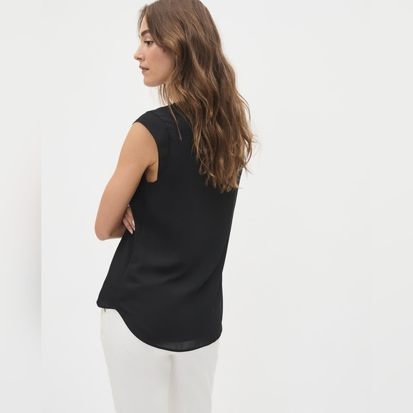 Rw& Co.-Basic Silky Front Crepe Cap Sleeve Blouse with lace details top - Picture 3 of 8